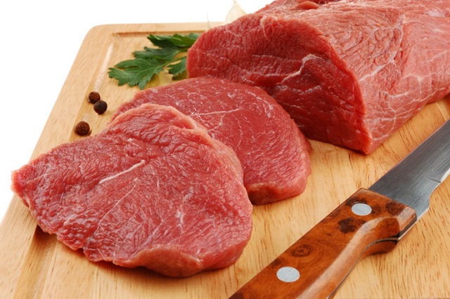 Sơ chế thịt bò trước khi nướng