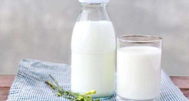 Để kiểm soát cân nặng hiệu quả khi dùng sữa Ensure, bạn hãy uống chúng và ăn rau xanh thật nhiều cùng với trái cây