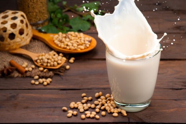 Sữa đậu nành có nhiều dưỡng chất tốt nên nhiều người thắc mắc uống sữa đậu nành có béo không cũng là lẽ đương nhiên